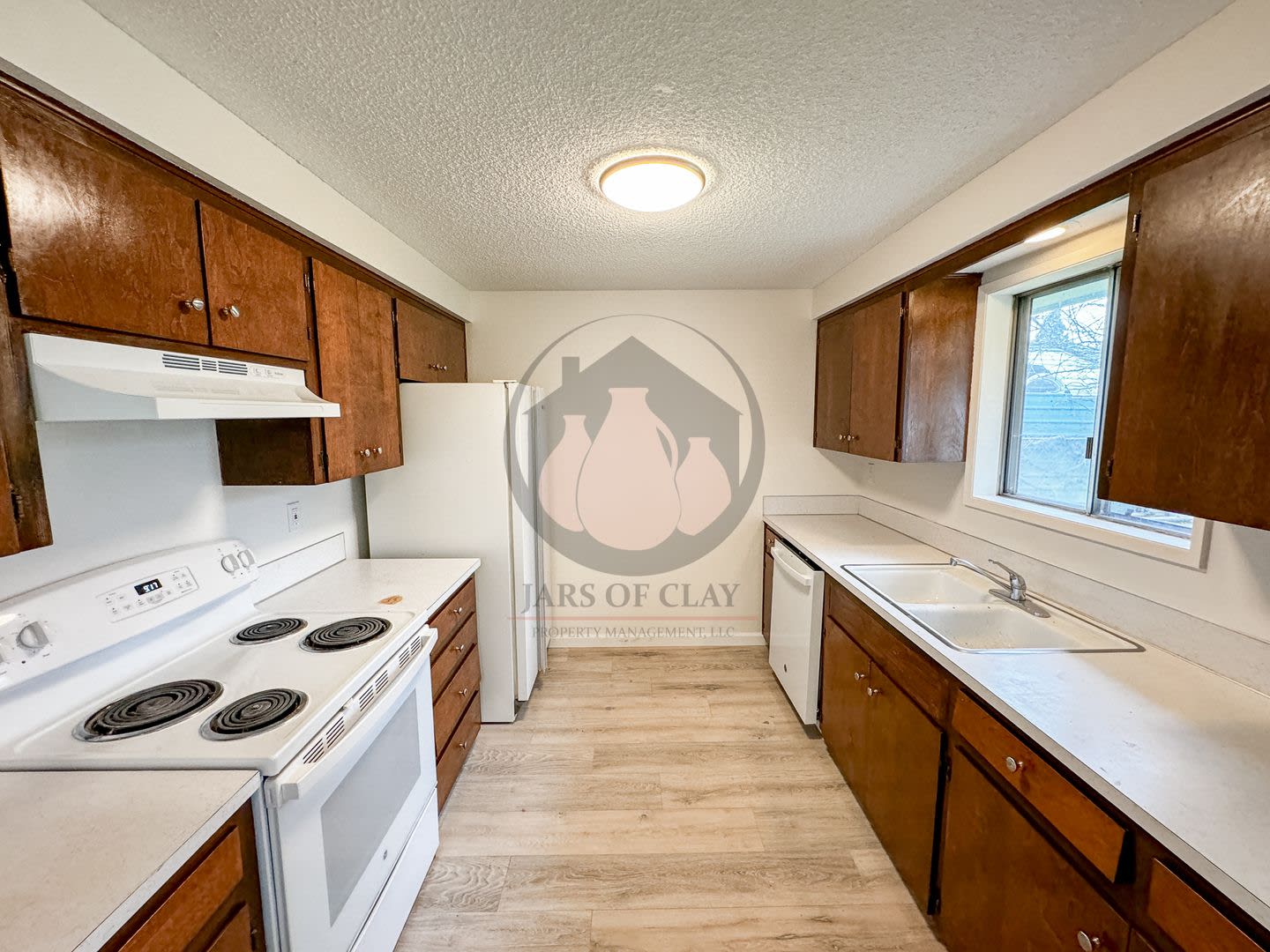 Adorable Single Level Home in Salem – photo 5