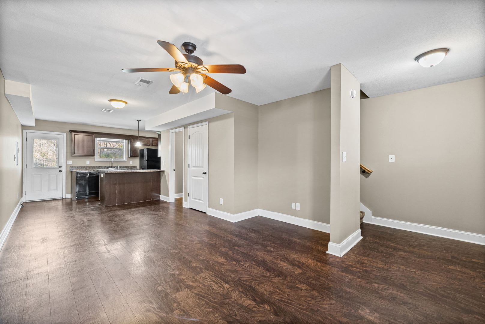 Pet Friendly Two Bedroom – photo 5