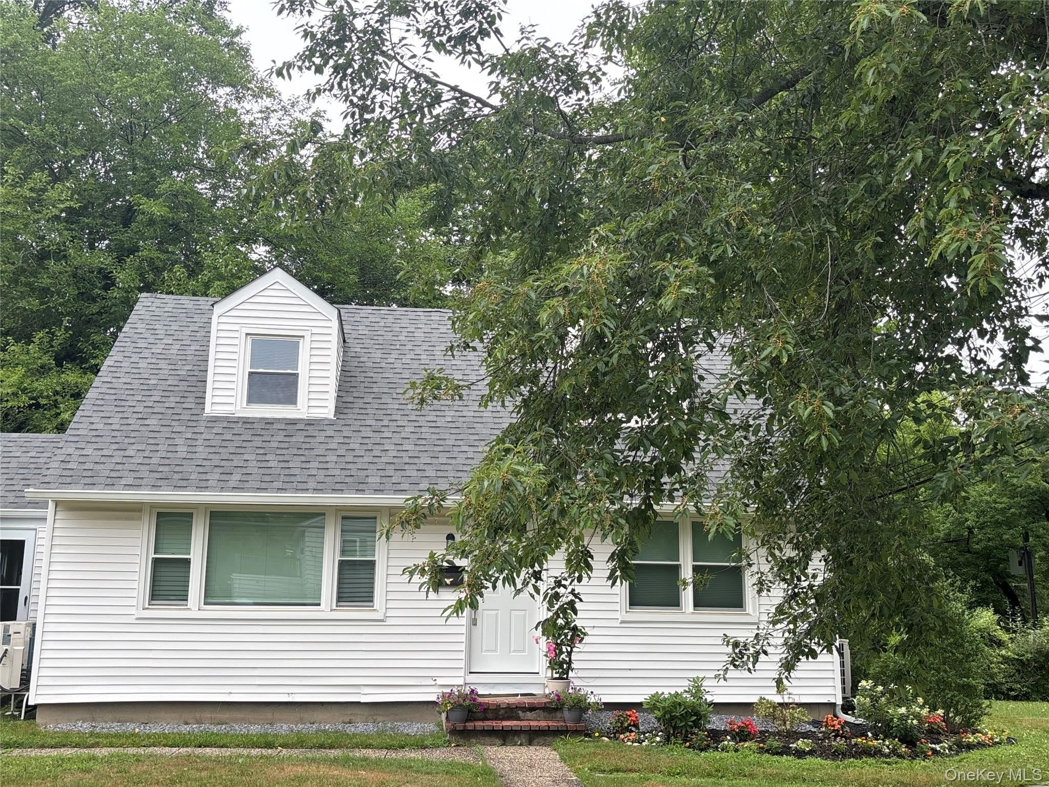 206 Dickinson Avenue – photo 1