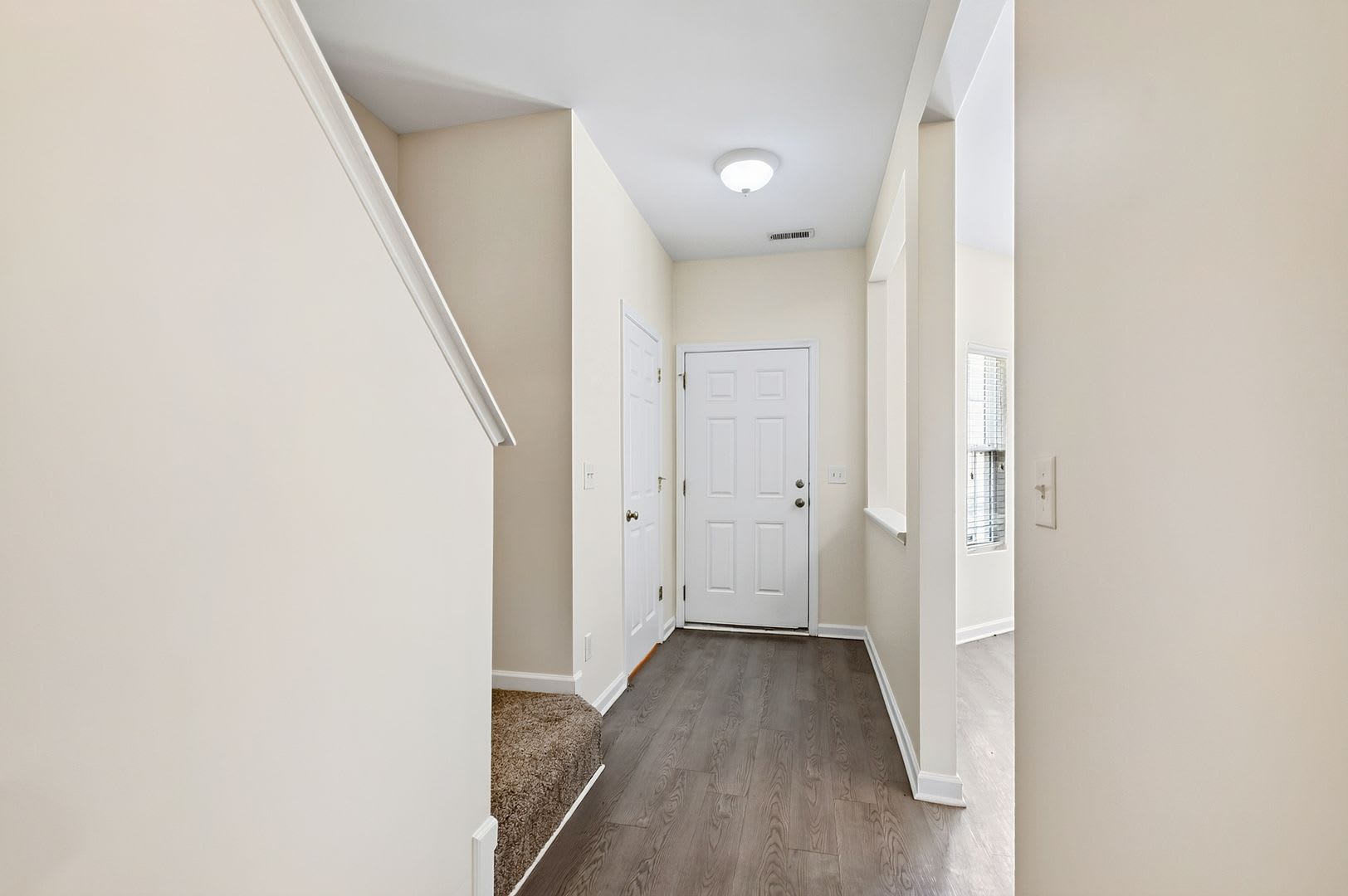 Charming 3BR Townhome in Fantastic Apex Location! – photo 3