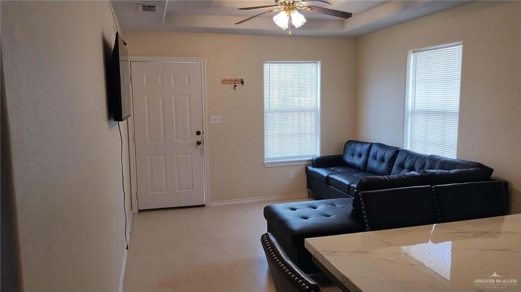 1001 Hidalgo Street – photo 2