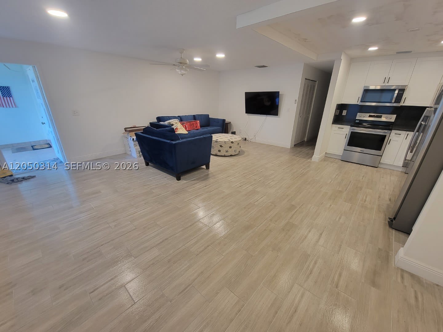 1009 NW 88th Ave – photo 2