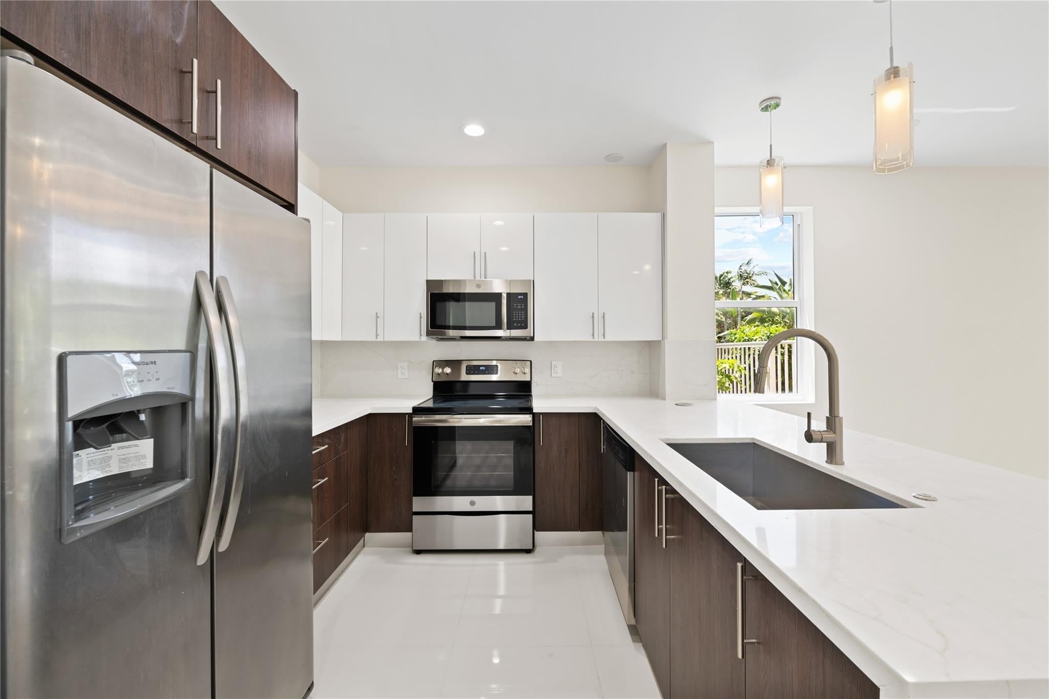 1434 SW 4th Avenue – photo 4
