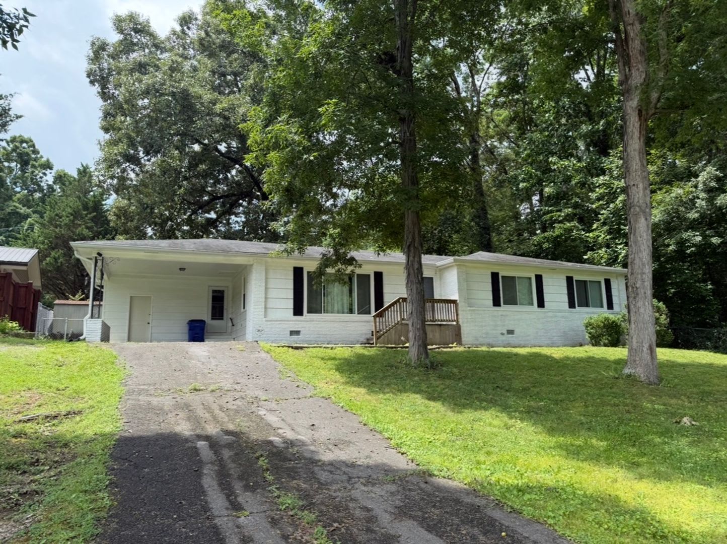 Beautifully Remodeled 3-Bedroom Home with Large Fenced Yard – photo 3