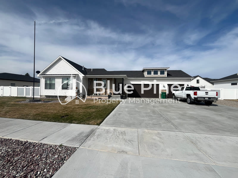 1885 Mesa Canyon Drive – photo 1