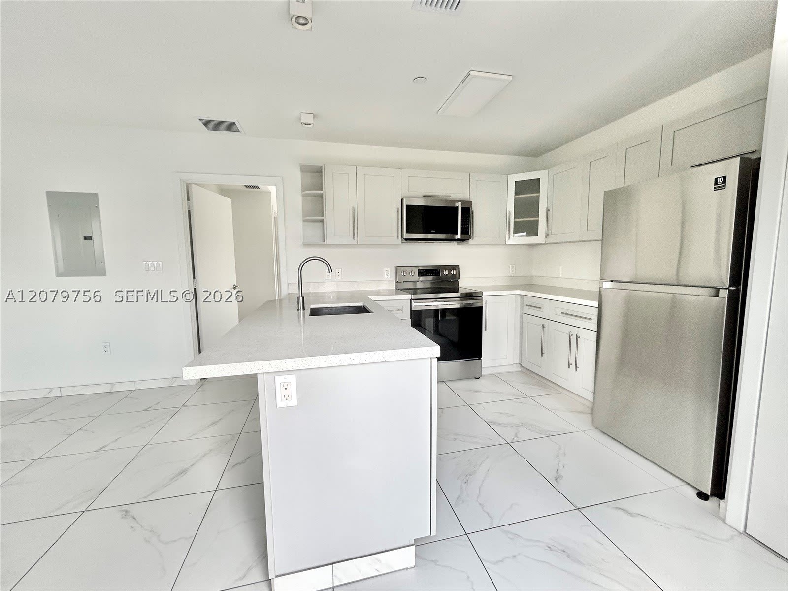 836 Sw 2Nd St – photo 3