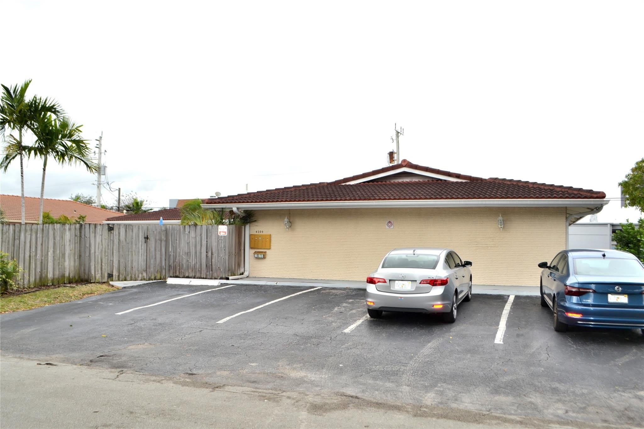 4209 NE 21st Avenue – photo 2