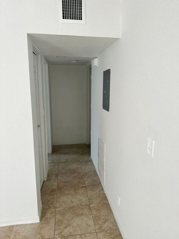 701 4th St – photo 3