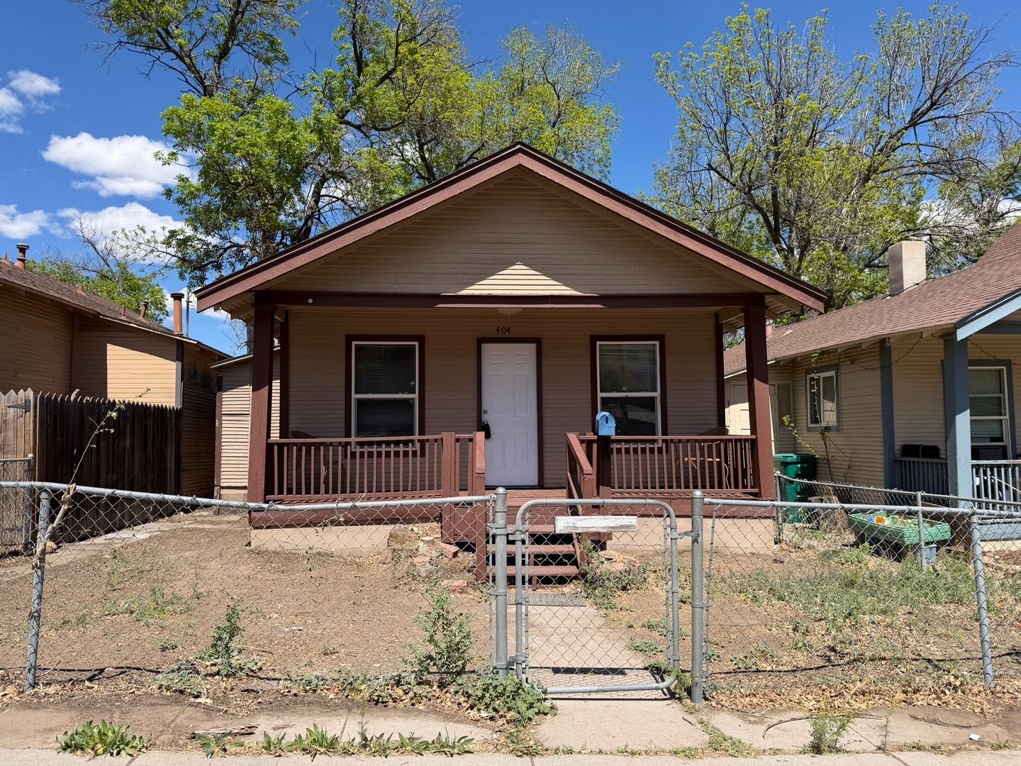 $ 1475.00 Escape Apartment Life! Downtown Cottage with yard! – photo 1