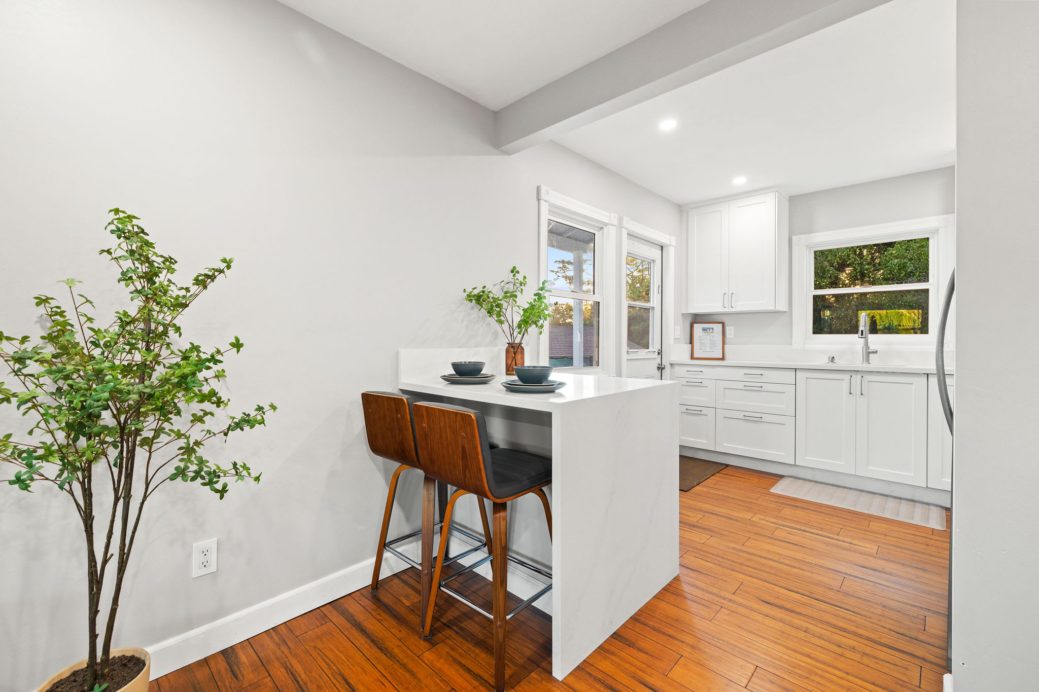 1326 Dorcas St – photo 4