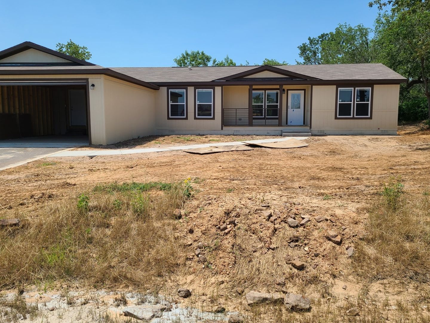 3 Bedroom Single Family Home in Seguin on 1 acre lot – photo 2