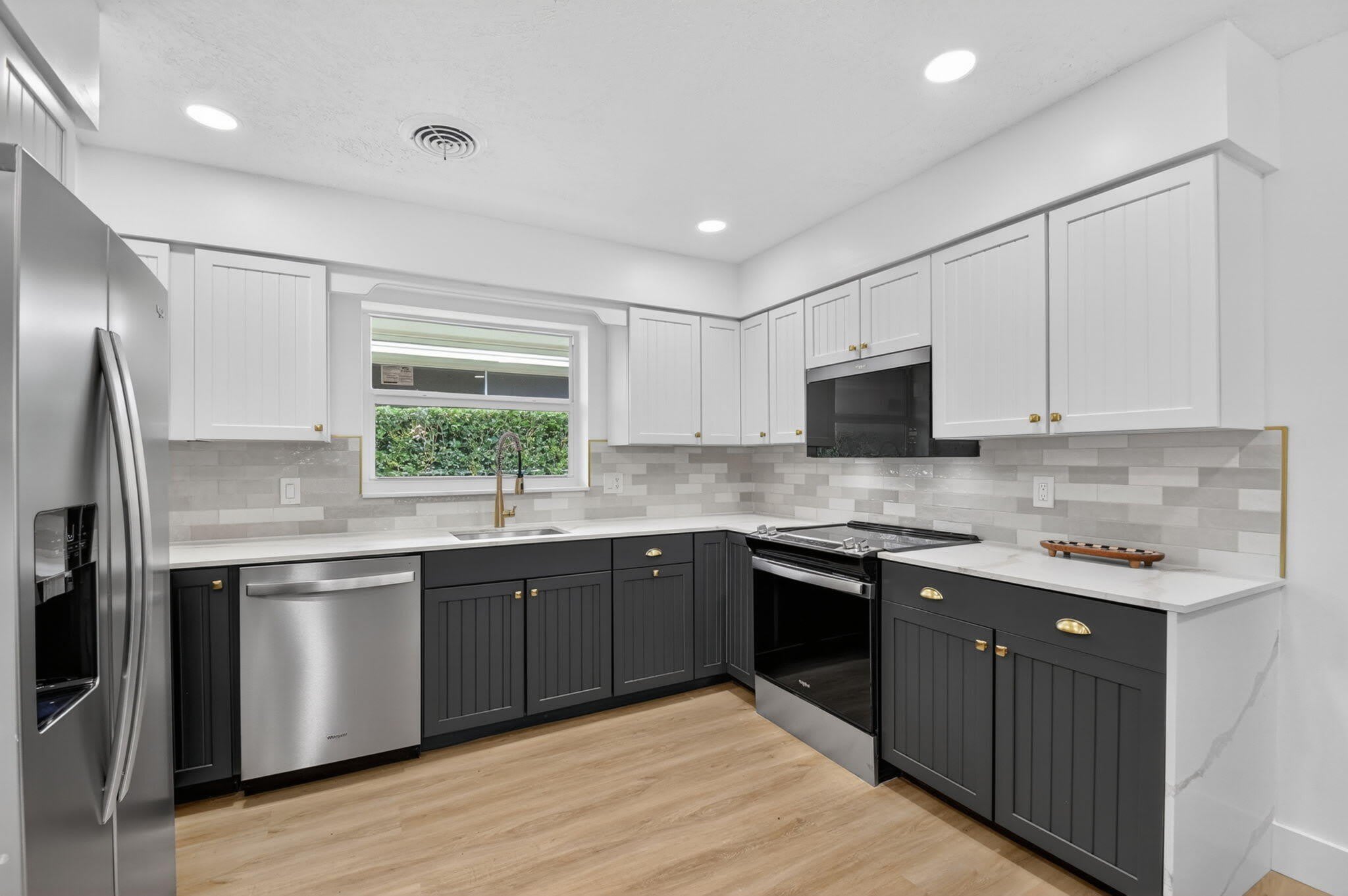 1221 Singer Drive – photo 4