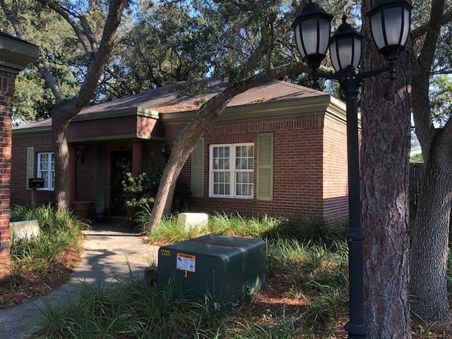 1186 Eglin Parkway – photo 1