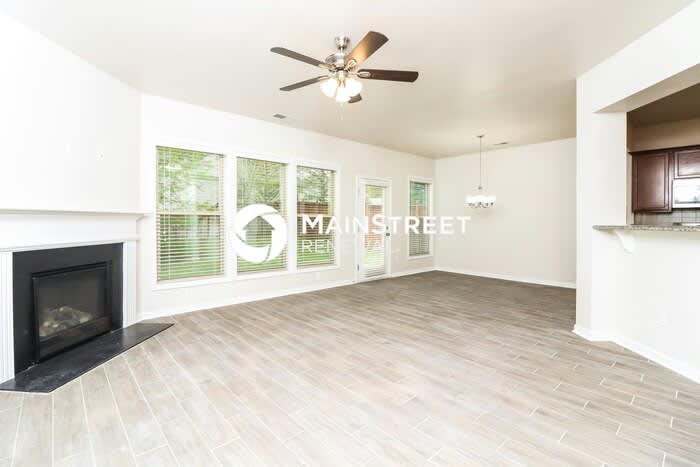 3728 Upland Drive – photo 4