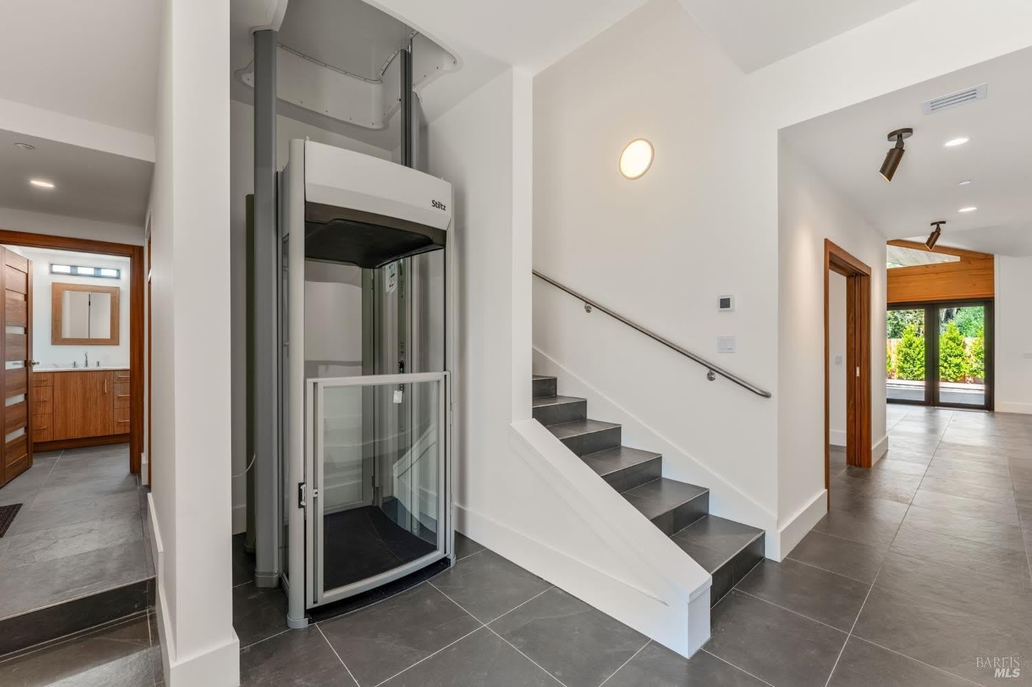 1420 Allyn Avenue – photo 4