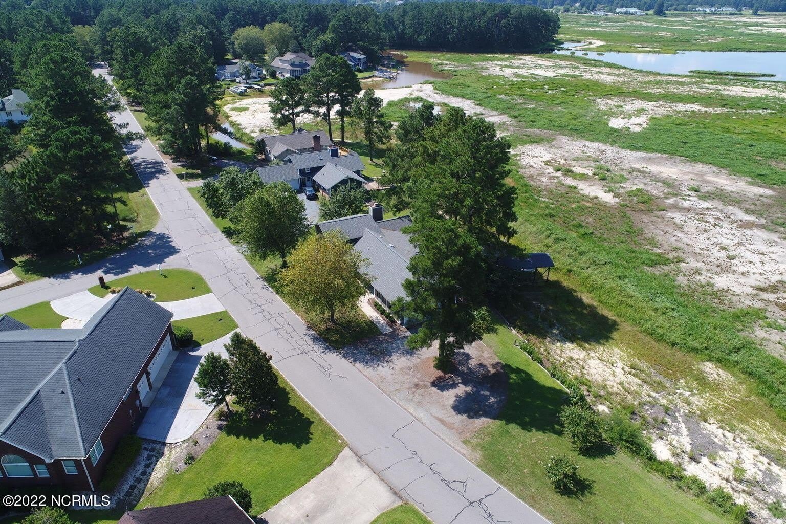 647 Castleberry Court – photo 2