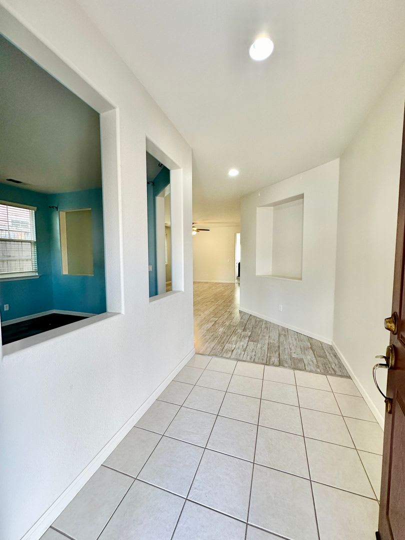 Beautiful 3 Bedroom 2 Bathroom Dove Creek Community Single Family Home in Atascadero Available 8/17/26 – photo 2