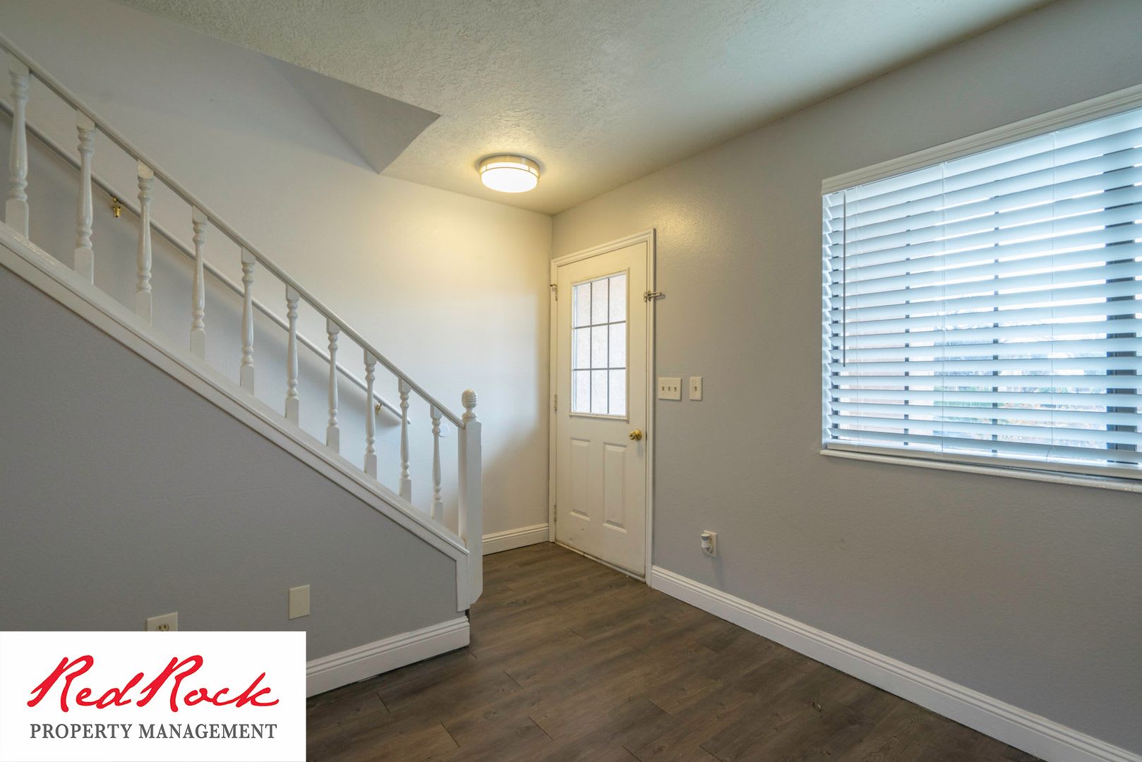 2 Bedroom Townhome with Gorgeous Balcony – photo 5
