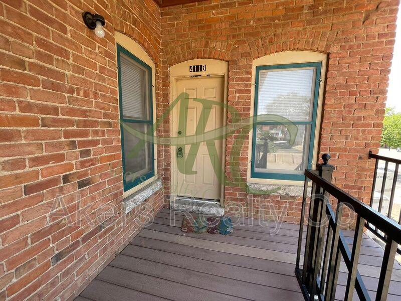 411 W 11Th St – photo 3