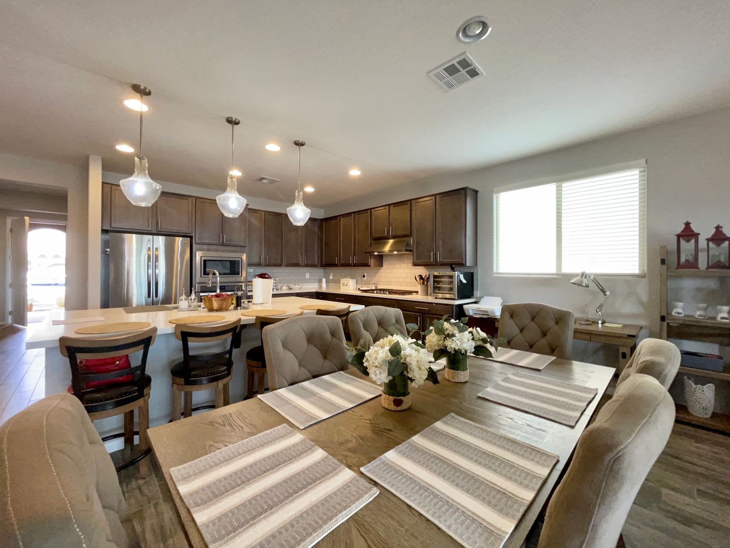 Fully Furnished Designer Home In Guard Gated Rhodes Ranch Short Term Luxury Rental – photo 4