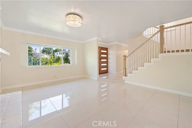 15406 Lull Street – photo 3