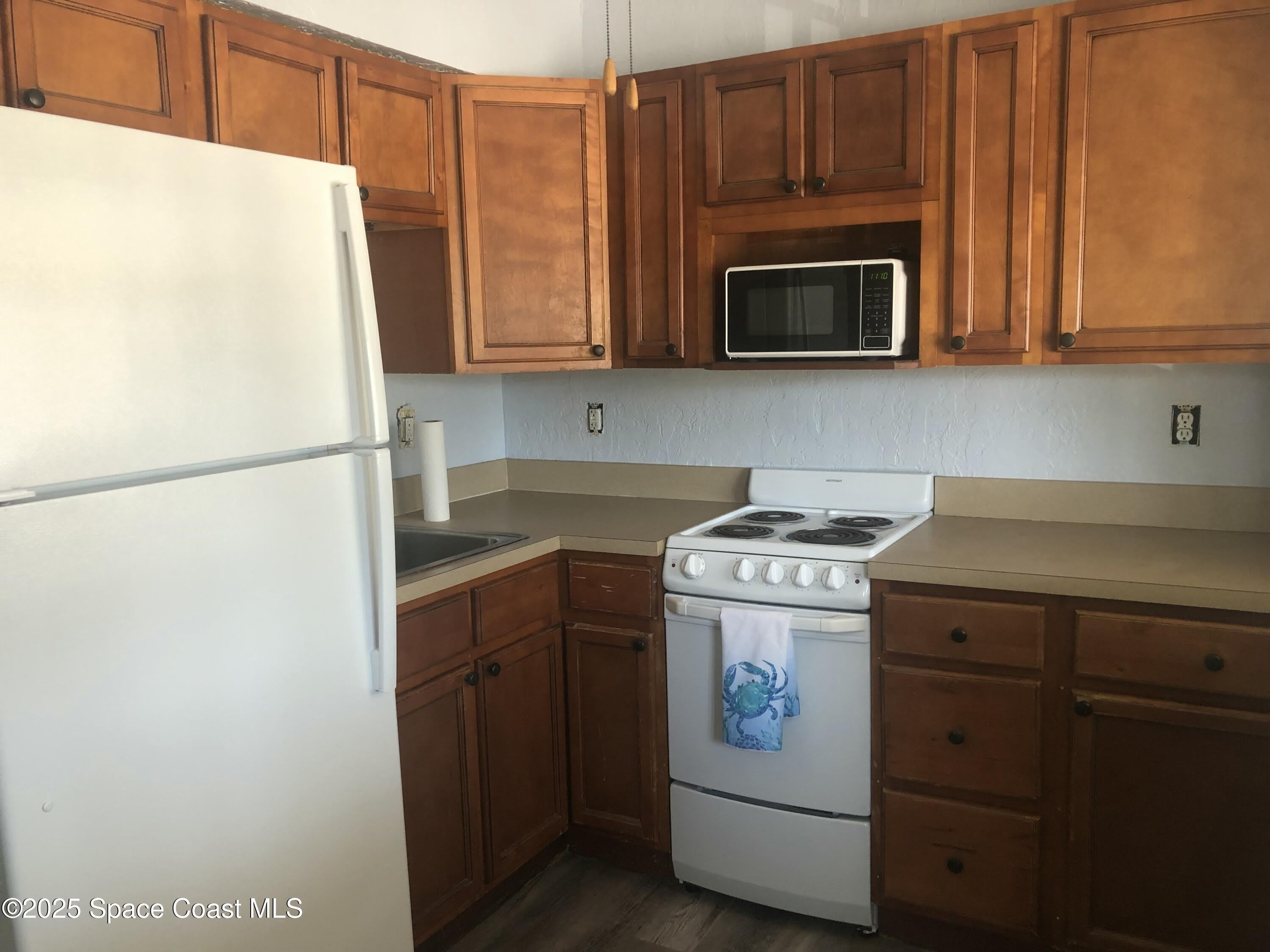 380 N Brevard Avenue – photo 5