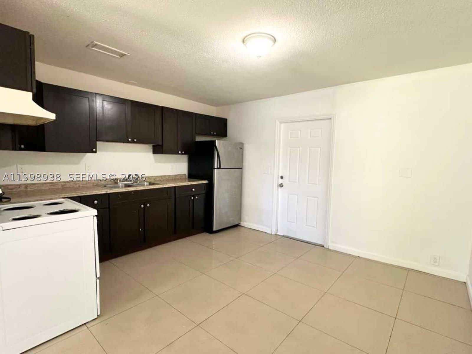 623 NW 3rd Ave – photo 5