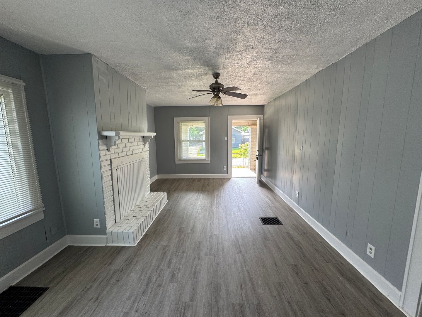 Near Southeast 3 Bed 1 Bath – photo 5