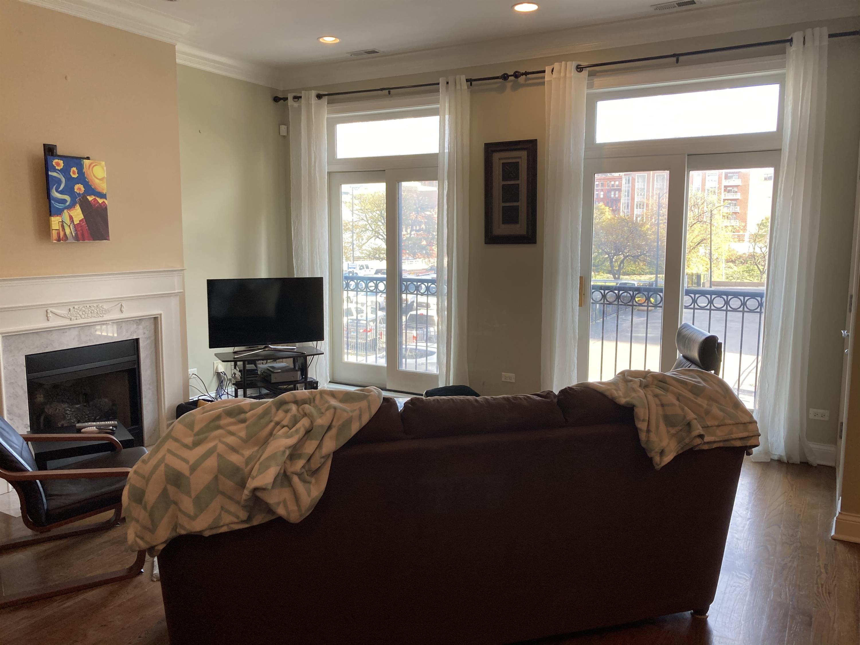 212 N Halsted, Unit 2 – photo 4