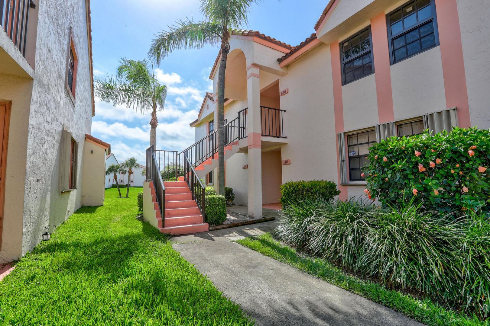 3170 LEEWOOD TER APT L210 BOCA RATON, FL 33431 – photo 1