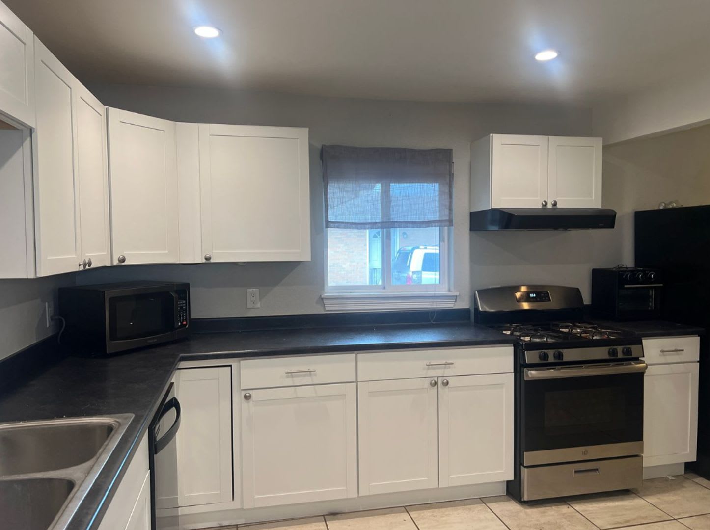 3 bedroom in Golden with Garage!!! **Move-In Special** – photo 2