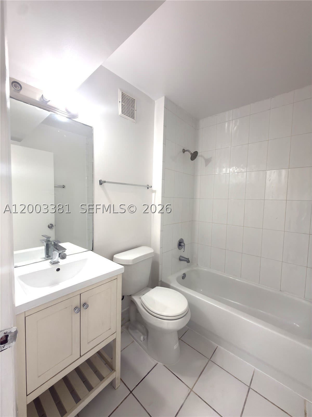14020 Ne 3Rd Ct – photo 4