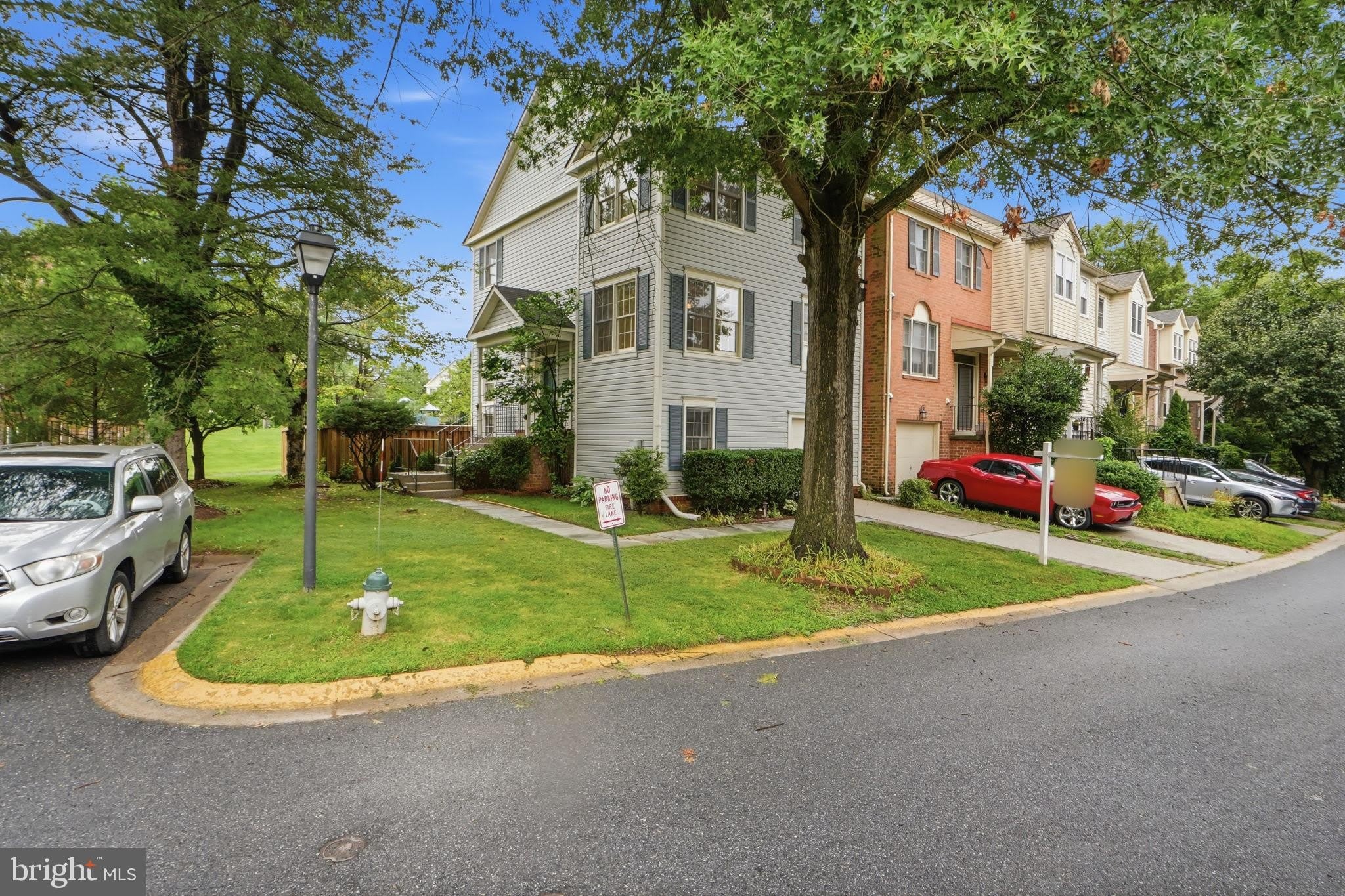 8715 DELCRIS Drive – photo 3