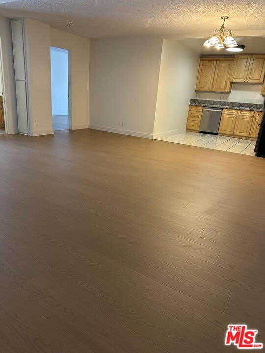 957 S St Andrews Pl – photo 2