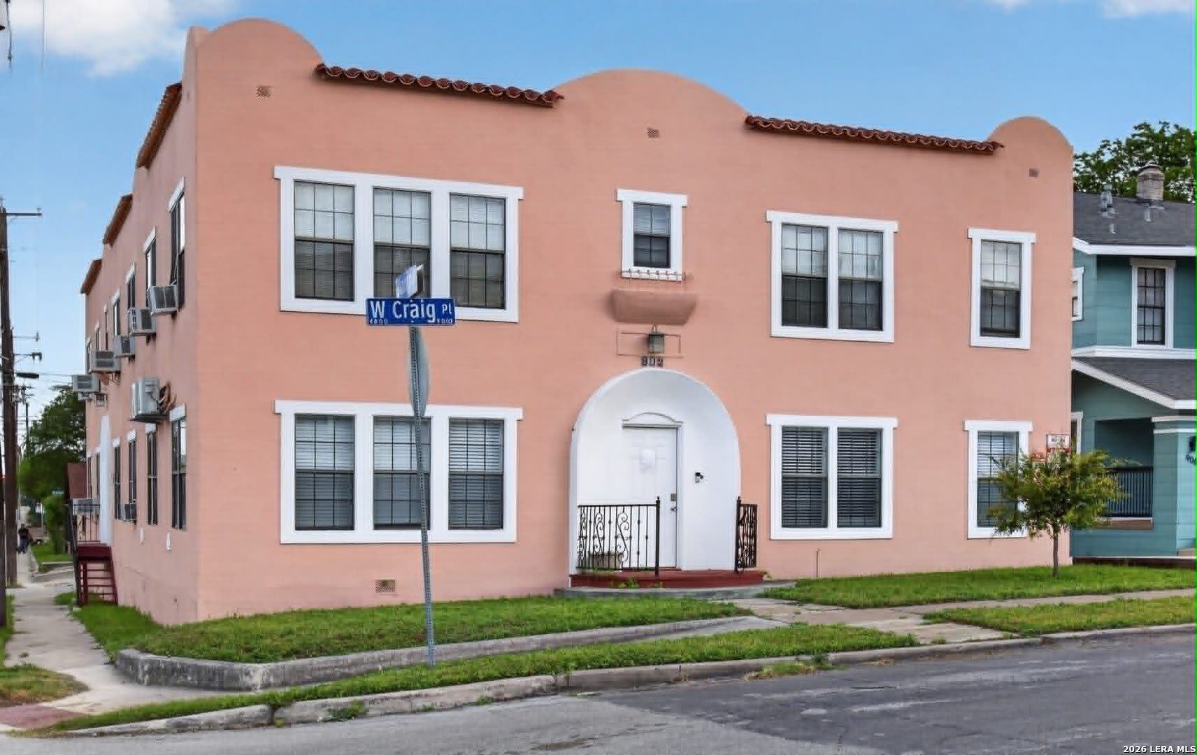 902 W Craig – photo 2