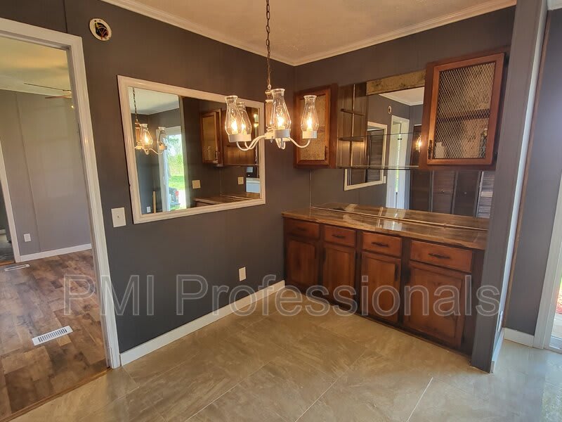 925 Cranor Rd – photo 3