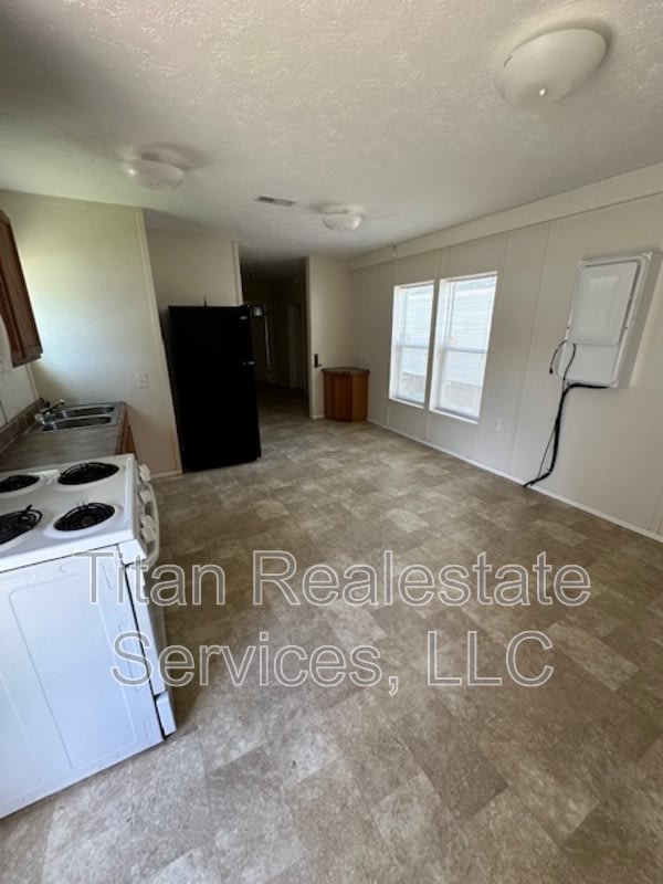 1835 South Lake Arthur – photo 2