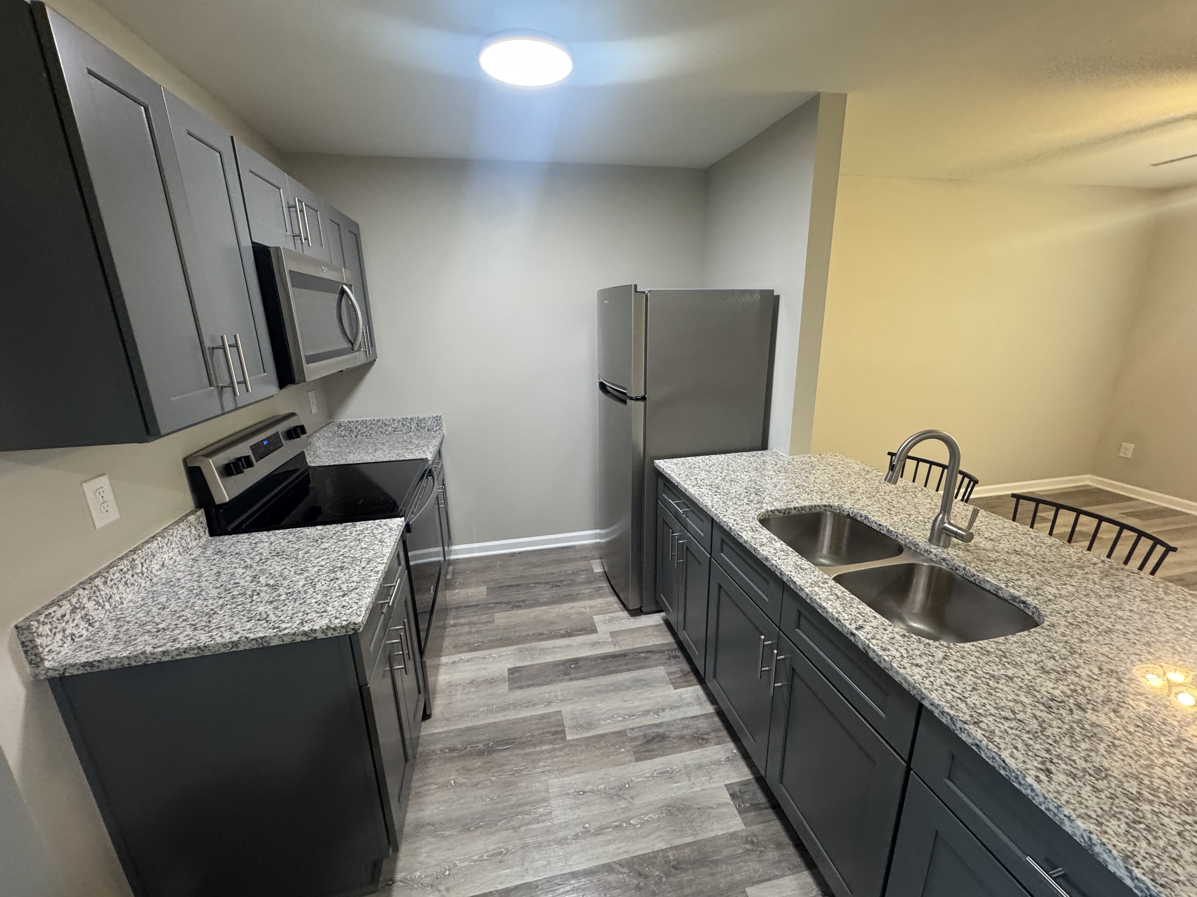 121 Jefferson Avenue West – photo 2