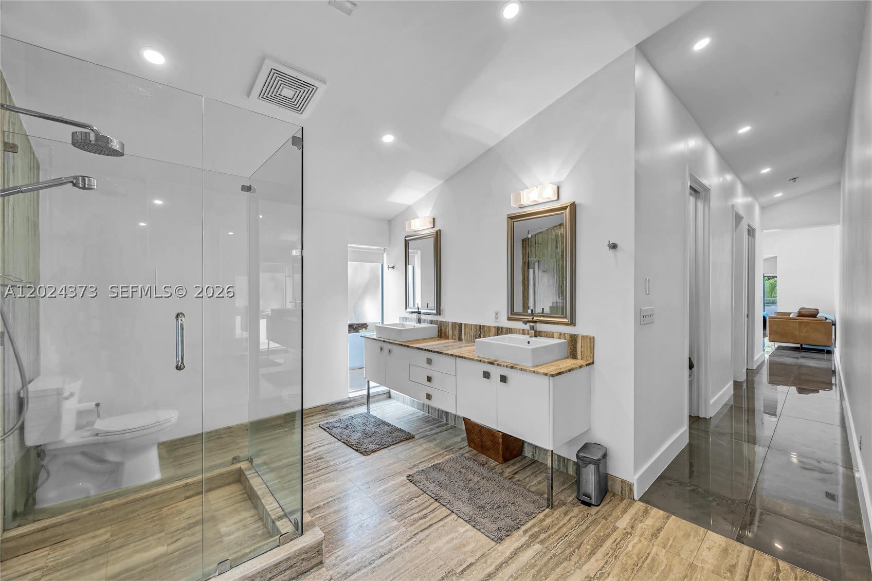 1511 NE 4th Pl – photo 3