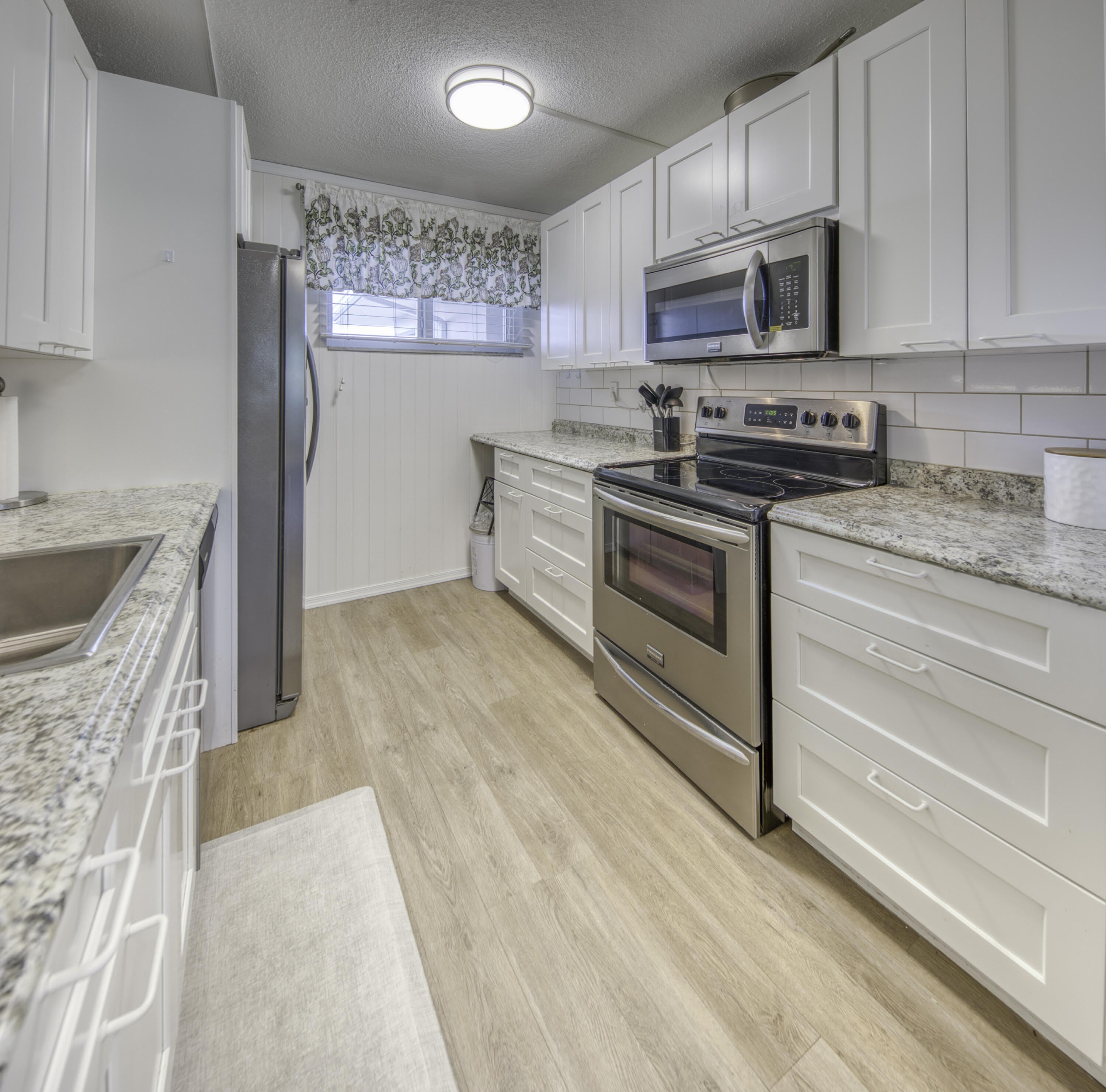 2566 Garden Drive S – photo 4