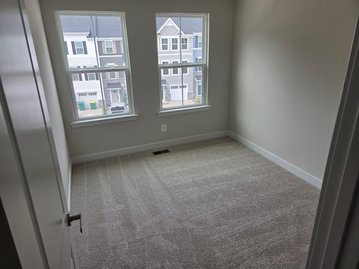 4 Bedroom 2 full bathroom and 2 1/2 Bath Brand New Townhouse – photo 4