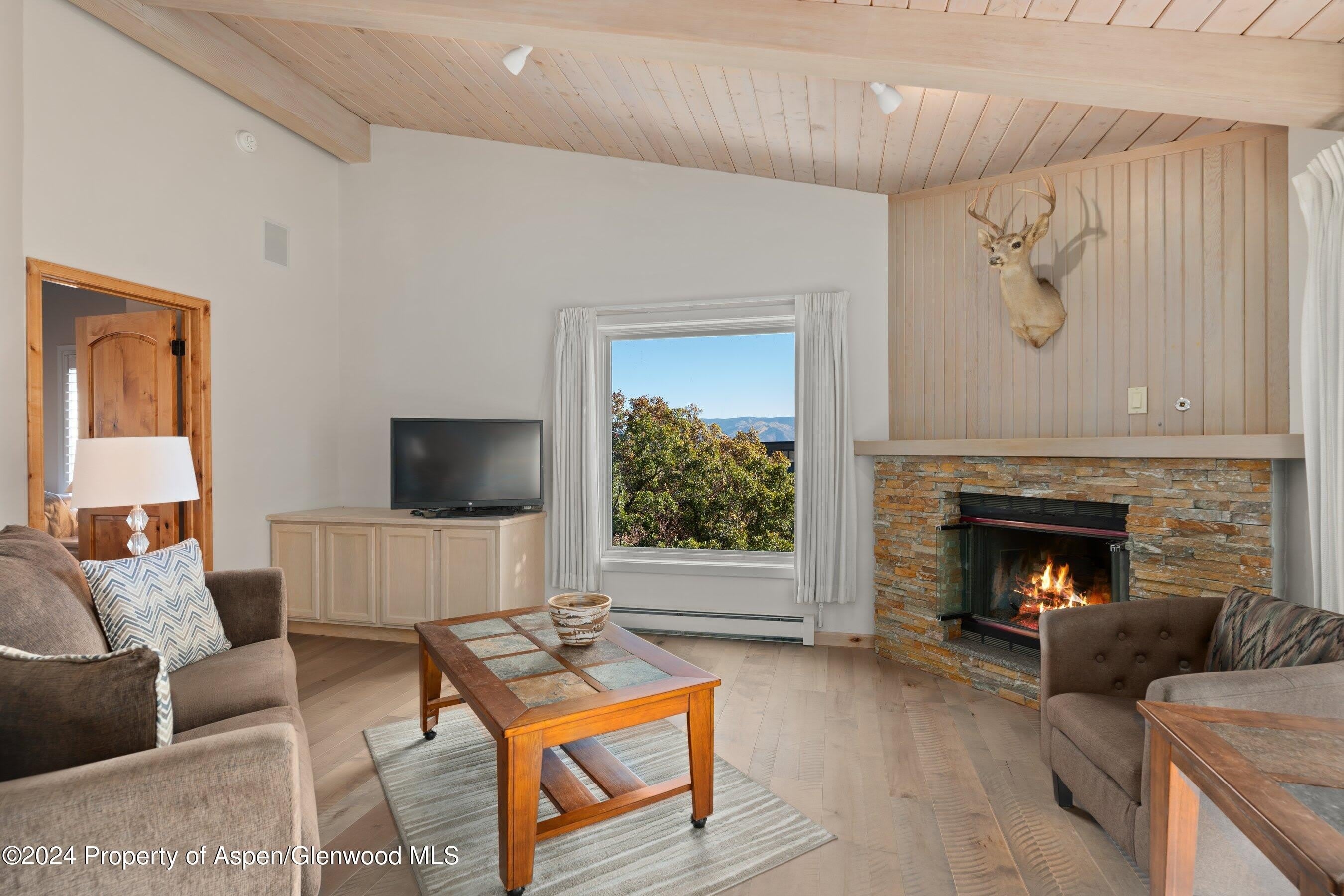 35 Upper Woodbridge Road – photo 3
