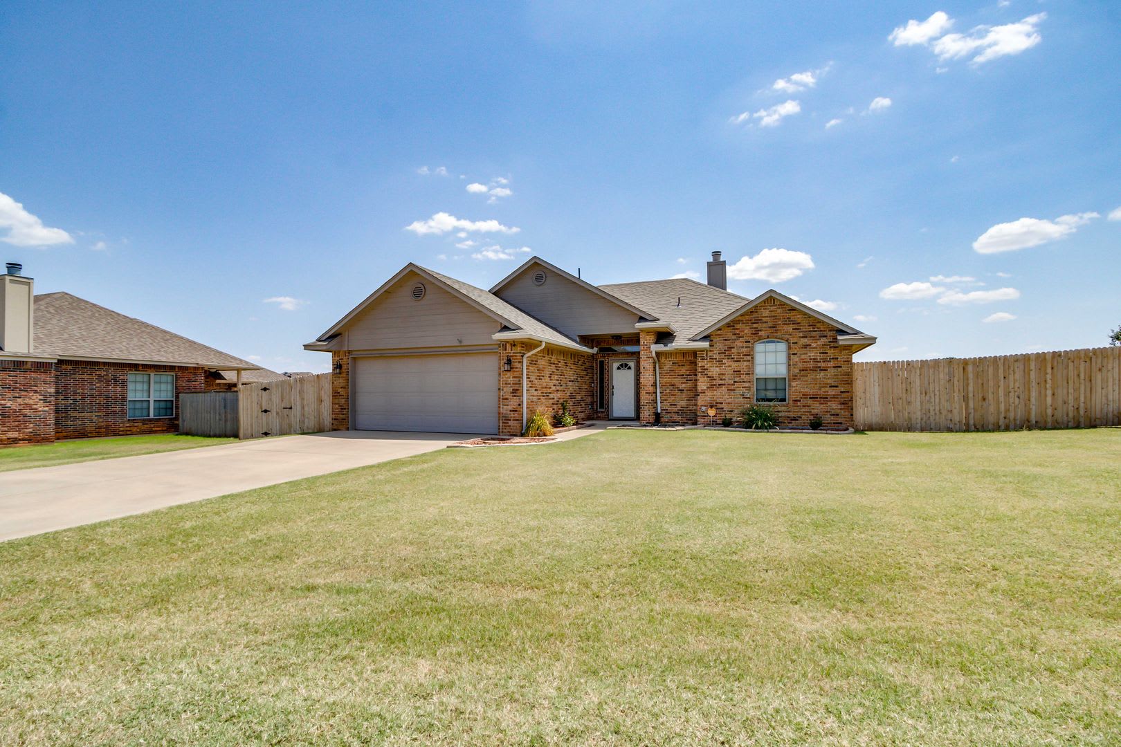 3 Bedroom 2 Bath 2 Car Garage In Piedmont Schools!!! – photo 3