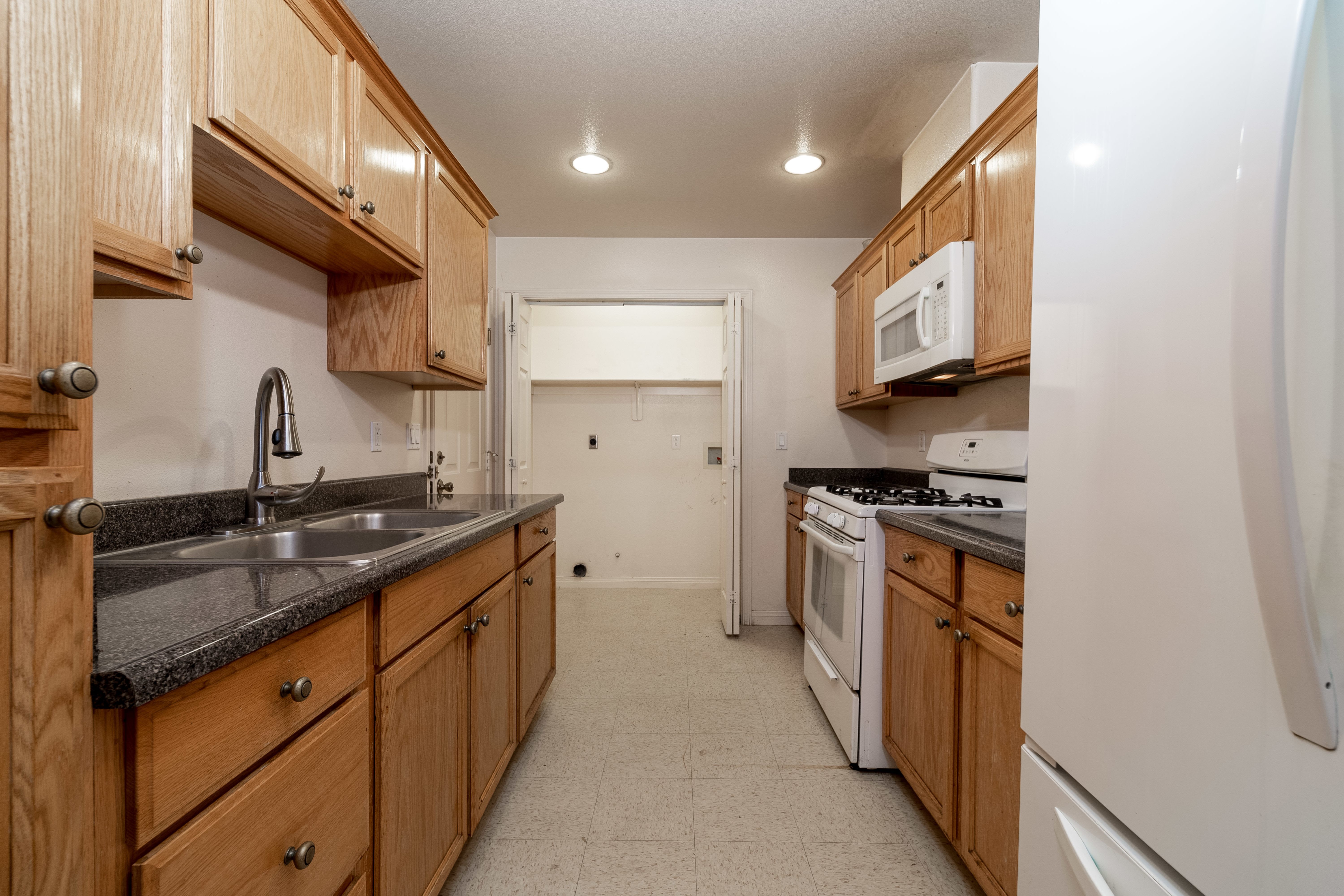 730 Pine Avenue – photo 5