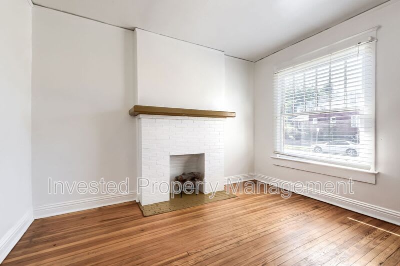 527 E 6Th Ave – photo 2