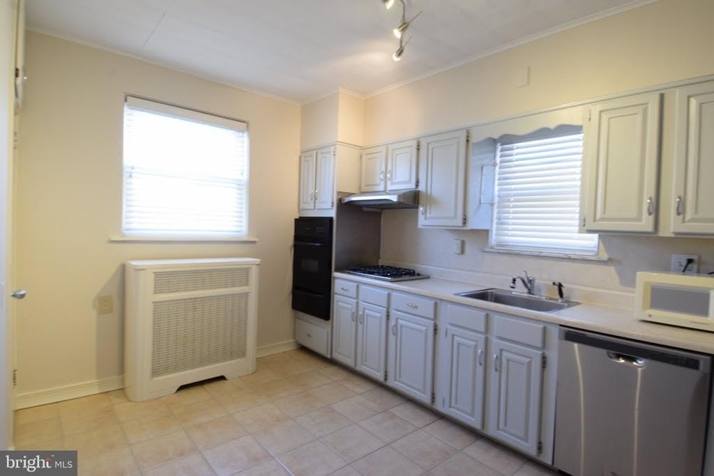 443 E GIRARD AVENUE – photo 3