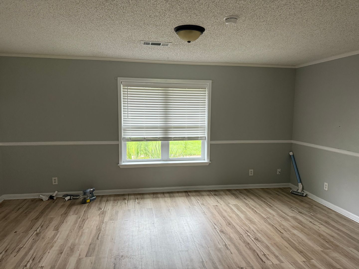 1746 Ernestine – photo 4