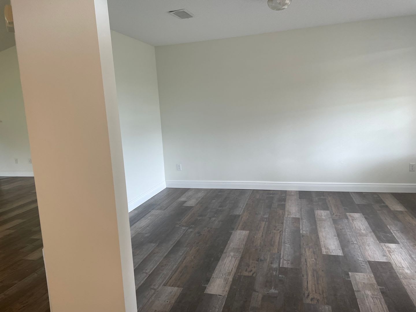 3/2 with spacious backyard! – photo 3
