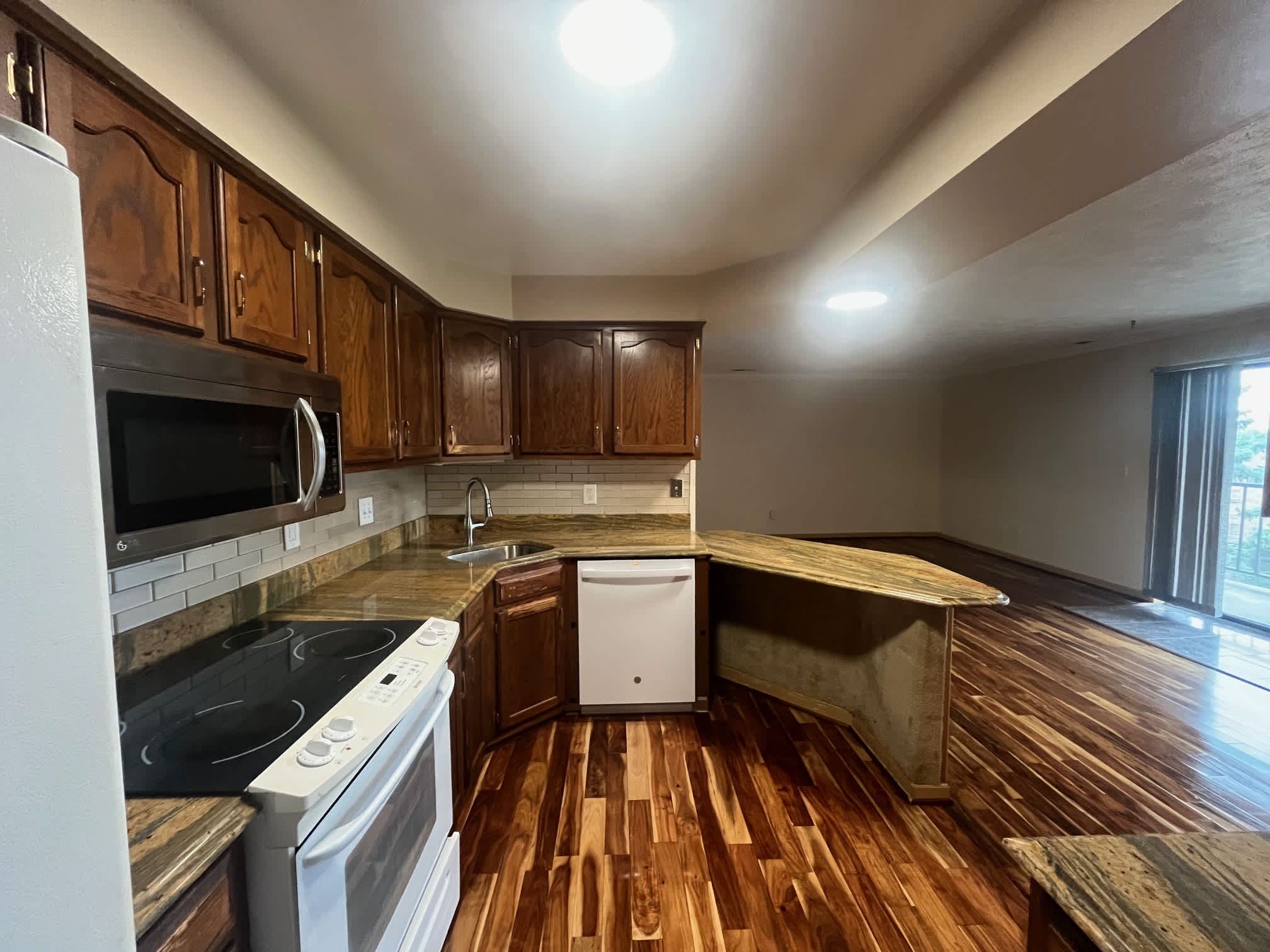 7283 Beacon Hill Drive – photo 4