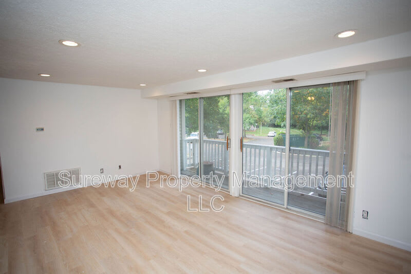 142 Kenwood Dr – photo 2